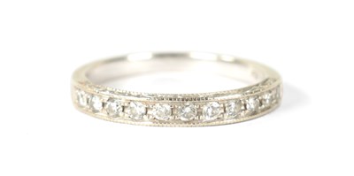 Lot 205 - AN 14CT WHITE GOLD AND DIAMOND RING