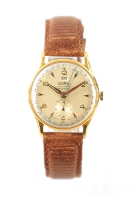 Lot 262 - A VINTAGE ROAMER CALENDAR GOLD PLATED WRISTWATCH