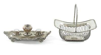 Lot 507 - A 19TH CENTURY OLD SHEFFIELD SILVER PLATED BREAD BASKET, TOGETHER WITH A ROCOCO STYLE SULVER PLATED INK STAND