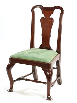 Lot 927 - A GEORGE II MAHOGANY SIDE CHAIR