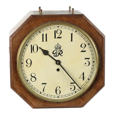 Lot 731 - AN EARLY 20TH CENTURY DOUBLE DIAL FUSEE STATION CLOCK