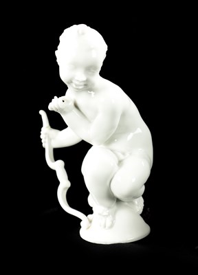 Lot 520 - A 19TH CENTURY MEISSEN STYLE FIGURE OF CUPID