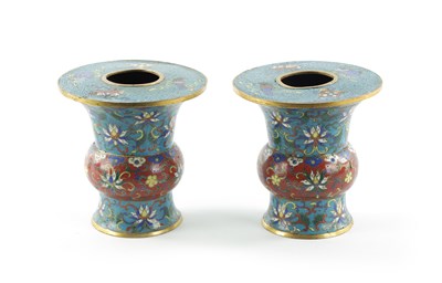 Lot 527 - A PAIR OF 18TH CENTURY CHINESE CLOISONNÉ BRUSH POTS