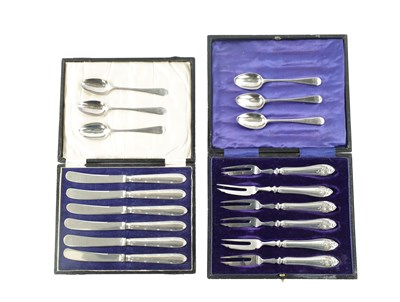 Lot 191 - A COLLECTION OF GEORGIAN TWO CASED SILVER KNIFE SETS AND SIX SILVER TEASPOONS