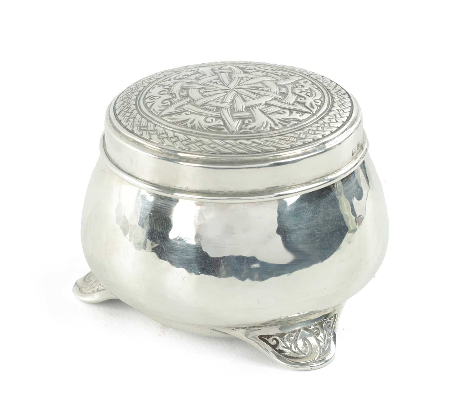 Lot 713 - A LIBERTY & CO. ARTS AND CRAFTS SILVER LIDDED BOX DESIGNED BY BERNARD CUZNER
