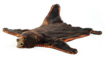 Lot 527 - A BEAR SKIN RUG