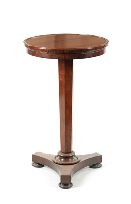 Lot 6 - A VICTORIAN ROSEWOOD OCCASIONAL TABLE