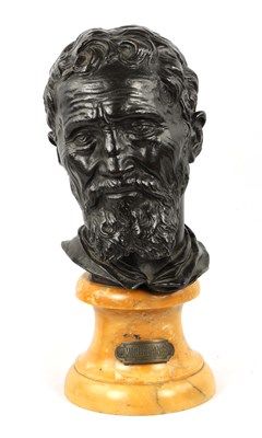 Lot 248 - A GOOD 19TH CENTURY ANTIQUE BRONZE BUST OF MICHAEL ANGELO BEARING PARIS FOUNDRY MARK