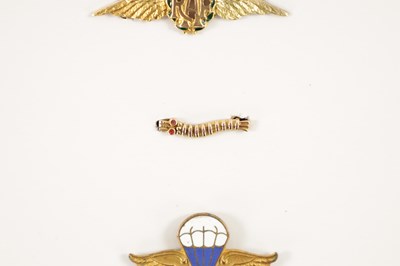 Lot 821 - A RARE WW2 GOLD CATERPILLAR CLUB BADGE WITH RUBY EYES AWARDED TO SERGEANT S.J. HARDING