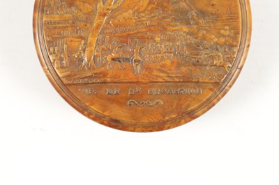 Lot 1022 - A 19TH CENTURY FRENCH BURRWOOD EROTIC SNUFF BOX