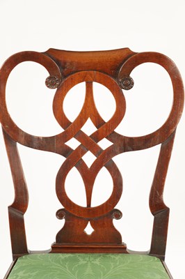 Lot 1431 - A MID 18TH CENTURY WALNUT SIDE CHAIR IN THE MANNER OF ROBERT MAINWARING