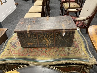 Lot 560 - A RARE 17TH CENTURY INDIAN LACQUERWORK WOODEN BOX