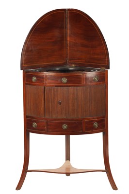 Lot 348 - AN UNUSUAL GEORGE III MAHOGANY CORNER WASH STAND