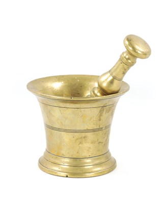 Lot 302 - A LARGE 18TH CENTURY BRASS PESTLE AND MORTAR