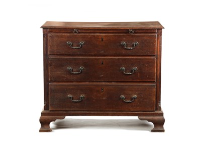 Lot 207 - AN 18TH CENTURY COUNTRY HOUSE OAK CHEST OF DRAWERS