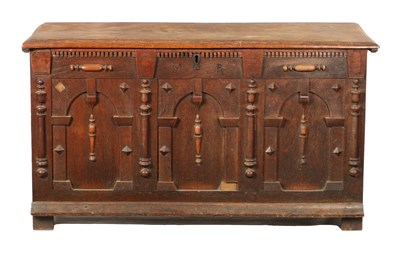 Lot 260 - A 17TH CENTURY JACOBEAN OAK LAUDIAN COFFER