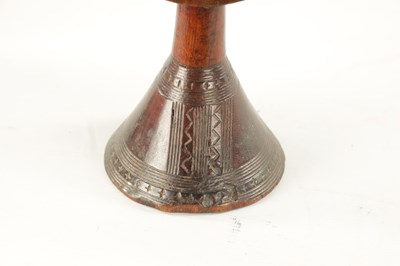 Lot 114 - A 19TH CENTURY CARVED HARDWOOD AFRICAN HEADREST