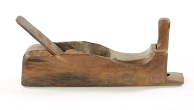 Lot 230 - A RARE EARLY 18TH CENTURY WOODEN PLANE