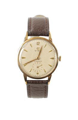 Lot 657 - A GENTLEMAN’S 9CT GOLD CYMA CYMAFLEX WRISTWATCH