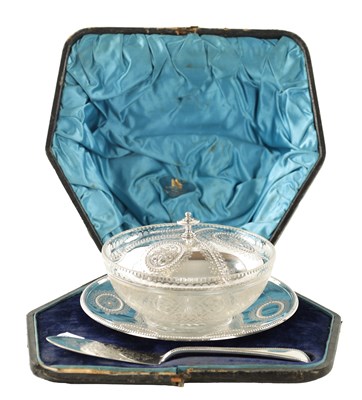 Lot 730 - A VICTORIAN SILVER BUTTER DISH IN FITTED LEATHER CASE