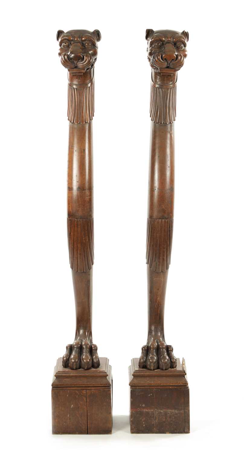 V Style Column Lot 1445 - A PAIR OF STYLISH REGENCY MAHOGANY COLUMNS