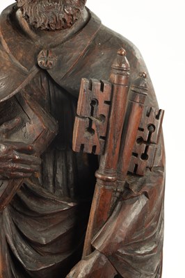 Lot 1075 - AN EARLY CARVED FIGURE OF ST. PETER
