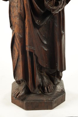 Lot 1075 - AN EARLY CARVED FIGURE OF ST. PETER