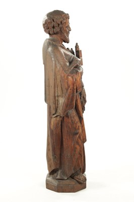 Lot 1075 - AN EARLY CARVED FIGURE OF ST. PETER