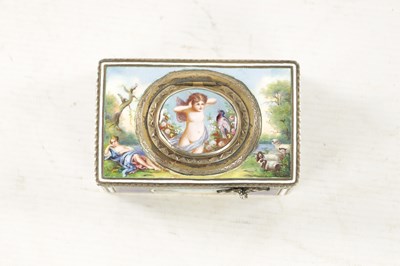 Lot 621 - A LATE 19TH CENTURY SWISS SILVER AND ENAMEL SINGING AUTOMATON BIRD BOX