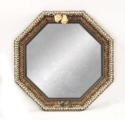 Lot 1408 - A DECORATIVE SHELLWORK HANGING MIRROR