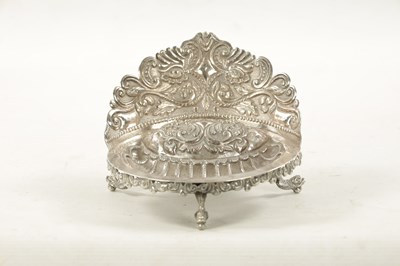 Lot 702 - AN EARLY 19TH CENTURY SOUTH AMERICAN SILVER DISH