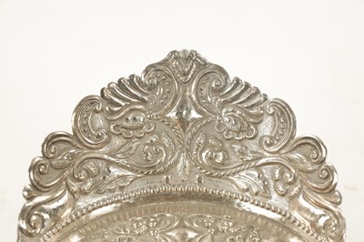 Lot 702 - AN EARLY 19TH CENTURY SOUTH AMERICAN SILVER DISH