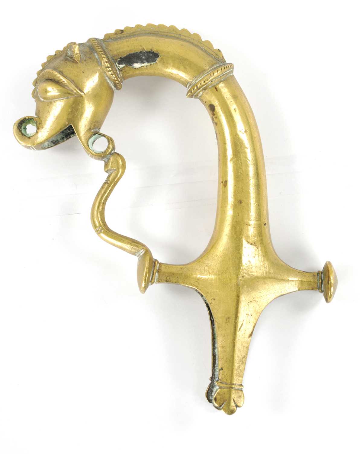 Lot 816 - A 19TH CENTURY INDIAN RAJPUT BRONZE SWORD HILT