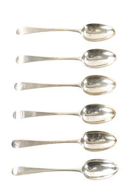 Lot 693 - A SET OF SIX GEORGE III SILVER DESERT SPOONS