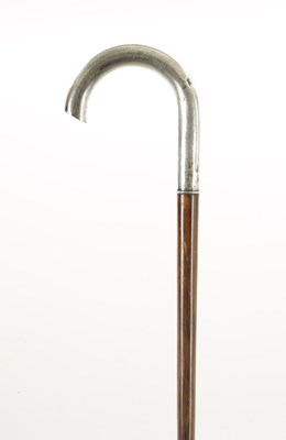 Lot 738 - A LATE 19TH CENTURY SILVER TOPPED HAIR WOOD WALKING STICK