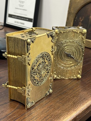 Lot 1081 - HANS SCHNIER IN SPEIR. AN EXTREMELY RARE 16TH CENTURY GILT TRAVELLING BOOK CLOCK