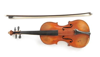 Lot 1287 - AN ANTIQUE VIOLIN