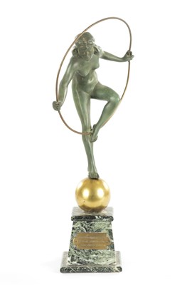 Lot 845 - GIOVANNI AN ART DECO BRONZE SCULPTURE OF A HOOP DANCER