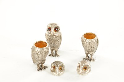 Lot 409 - A SET OF SILVER NOVELTY OWL CONDIMENTS BY GARRARD & CO.