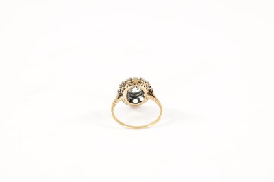 Lot 373 - AN 18CT GOLD DIAMOND SET RING