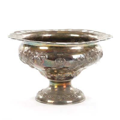 Lot 520 - AN EDWARD VII SILVER FOOTED ROSE BOWL