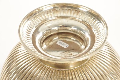 Lot 524 - A VICTORIAN RIBBED CIRCULAR FOOTED SILVER ROSE BOWL