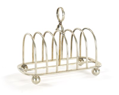 Lot 486 - A GEORGE V SILVER TOAST RACK