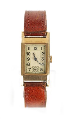 Lot 583 - A 1930'S GENTLEMAN’S 9CT GOLD WRISTWATCH