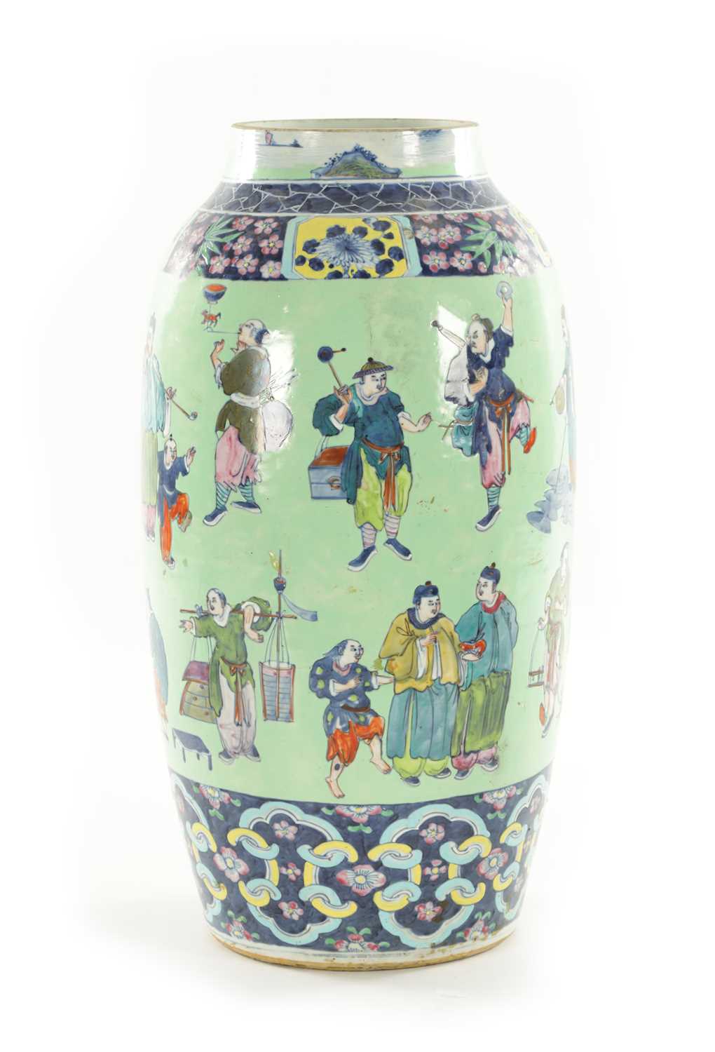 Lot 145 - AN 18TH CENTURY CHINESE PORCELAIN VASE OF LARGE SIZE