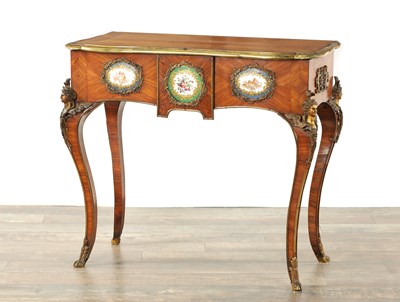 Lot 1464 - A FINE 19TH CENTURY FRENCH KINGWOOD SIDE TABLE WITH SERVES PORLELAIN PLAQUES