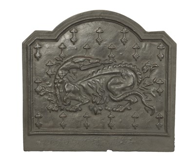 Lot 794 - AN EARLY 20TH CENTURY CAST IRON FIREBACK