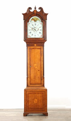 Lot 1086 - WILLIAM HUTCHENSON, RETFORD. A LATE GEORGE III EIGHT DAY LONGCASE CLOCK