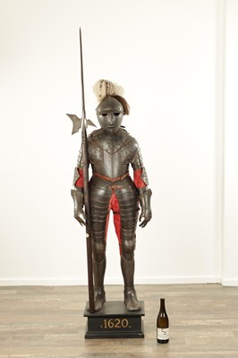 Lot 623 - A GOOD 17TH CENTURY STYLE AND LATER BOY'S SUIT OF ARMOUR