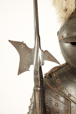 Lot 623 - A GOOD 17TH CENTURY STYLE AND LATER BOY'S SUIT OF ARMOUR